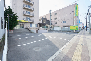 写真：駐車場
