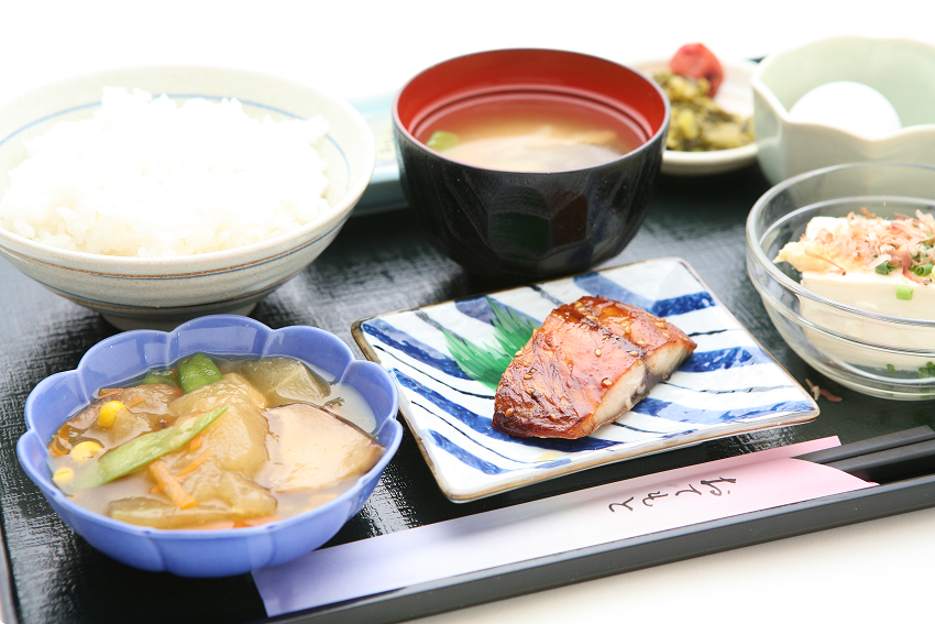 朝食