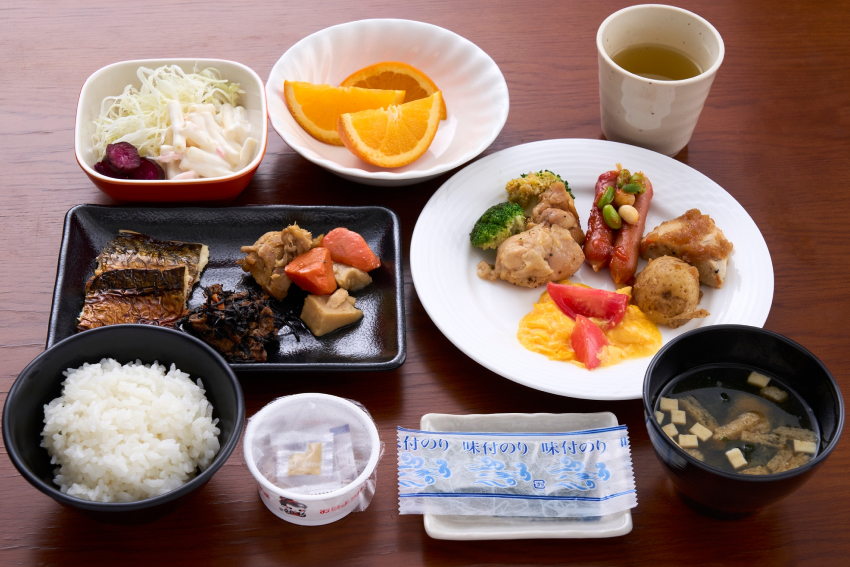 朝食