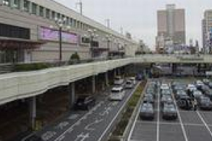 写真：JR宇都宮駅（宇都宮市営駅西駐車場 附近）