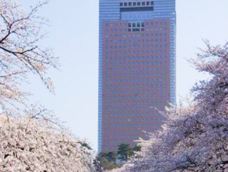 写真：群馬県庁（前橋城〈厩橋城〉址）