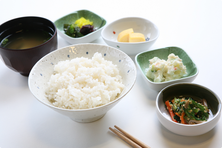 朝食