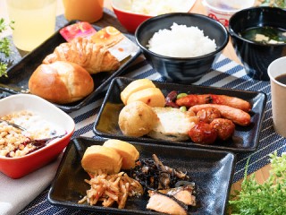 写真：バラエティ豊かな朝食