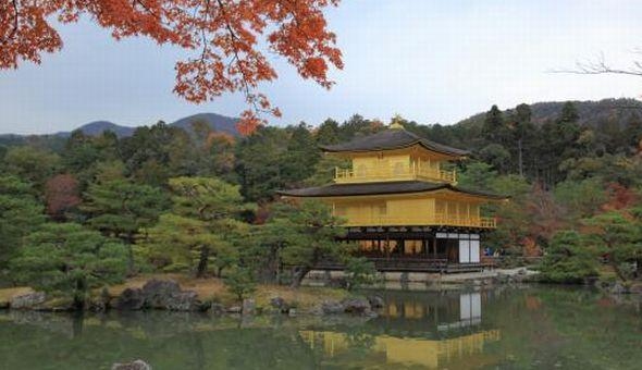 鹿苑寺（金閣寺）［世界遺産］