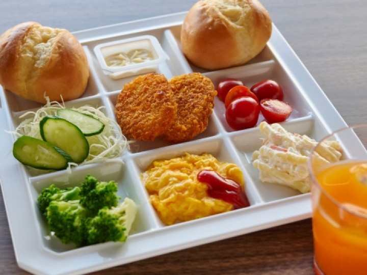 朝食
