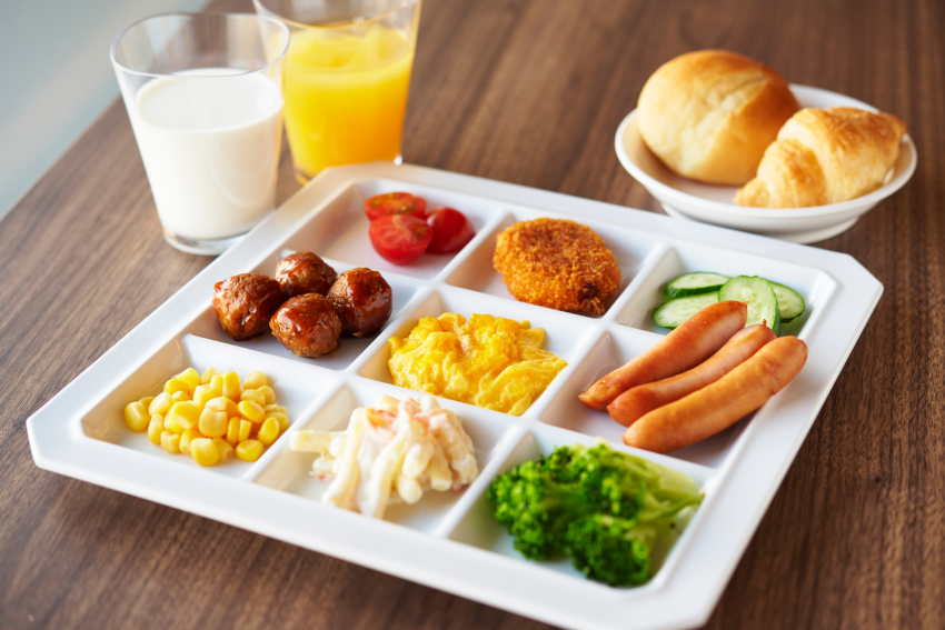 朝食