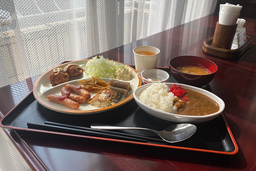 朝食