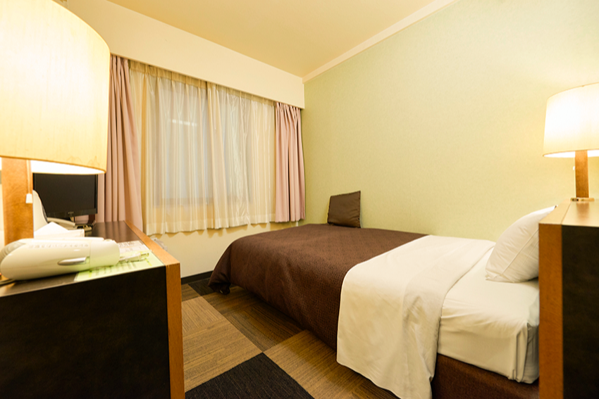 客室：セミダブルルーム３
