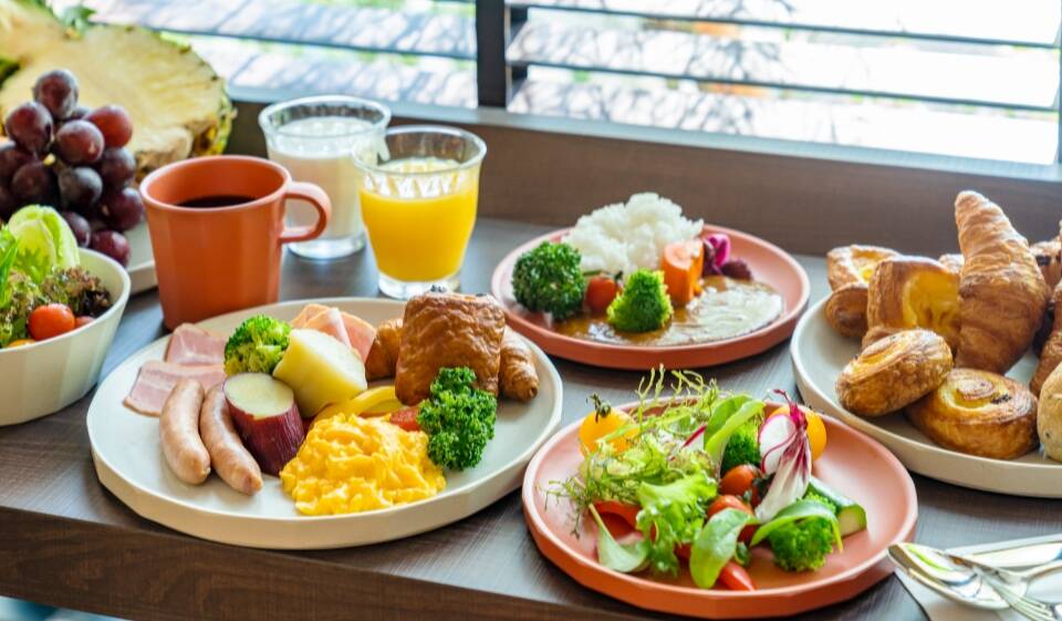 朝食