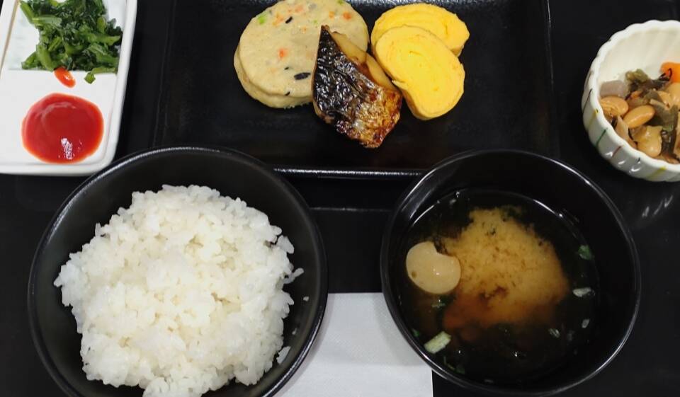 朝食