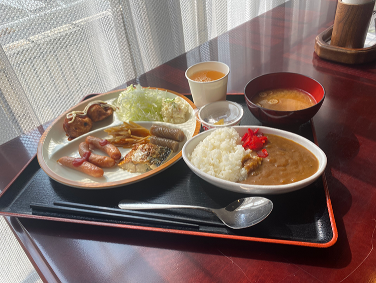 朝食